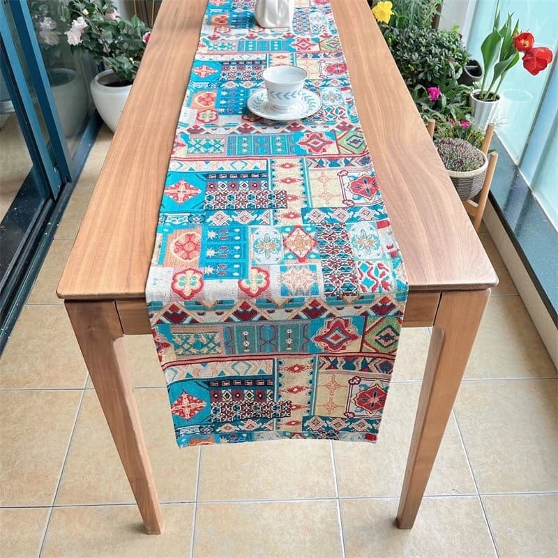 Boho bieżnik na stół z retro kwiatową dekoracją