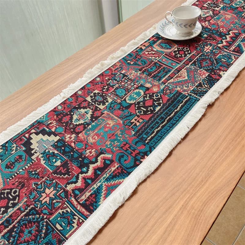 Bieżnik boho z frędzlami, bawełna z geometrycznym nadrukiem